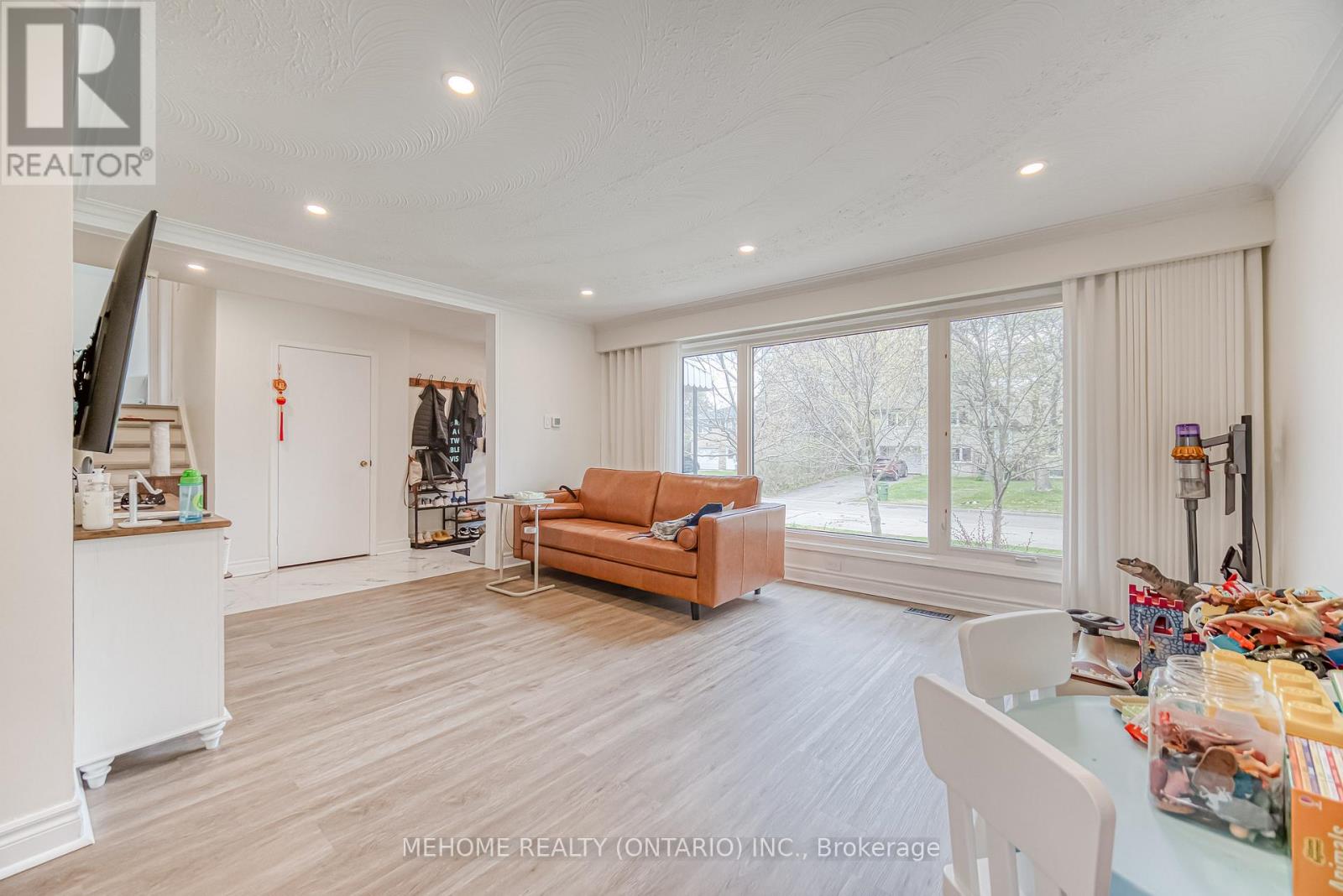 25 Urbandale Avenue, Toronto, Ontario  M2M 2G9 - Photo 9 - C12127967