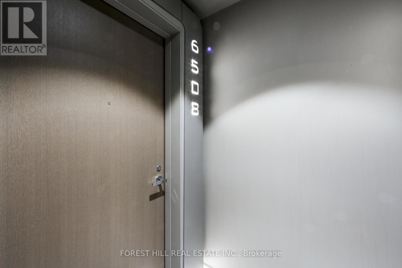 6508 - 1 Bloor Street E, Toronto, Ontario  M4W 0A8 - Photo 7 - C12128086