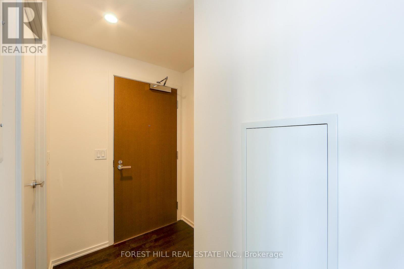 6508 - 1 Bloor Street E, Toronto, Ontario  M4W 0A8 - Photo 8 - C12128086