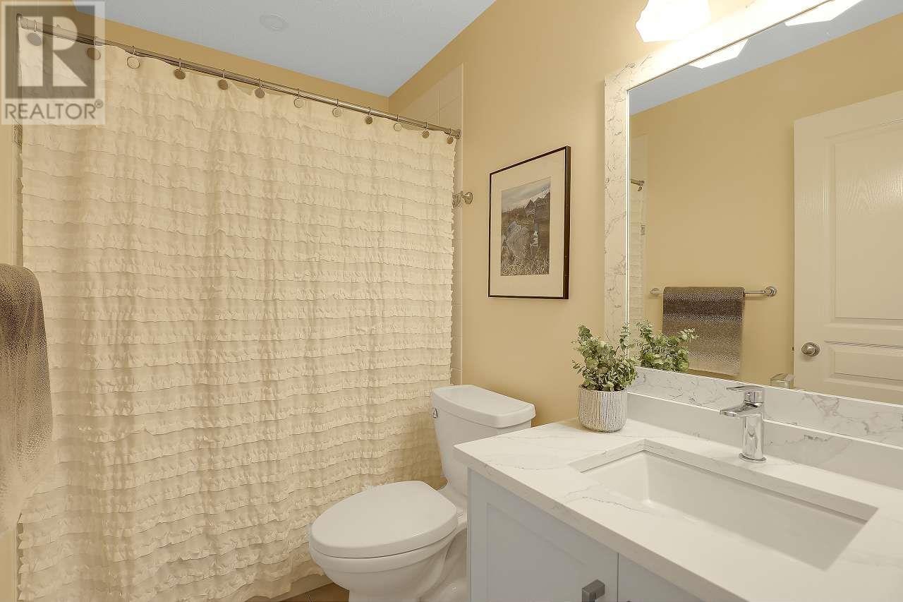 165 Fairweather Lane, New Westminster, British Columbia  V3M 6X6 - Photo 17 - R2982234