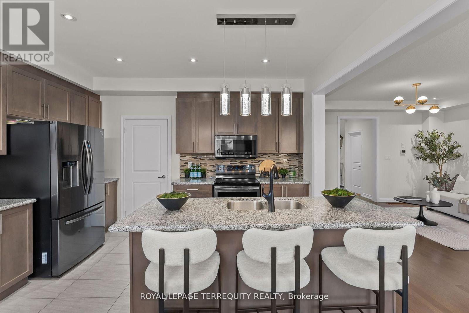 24 Auckland Drive, Whitby, Ontario  L1P 0G6 - Photo 20 - E12127922