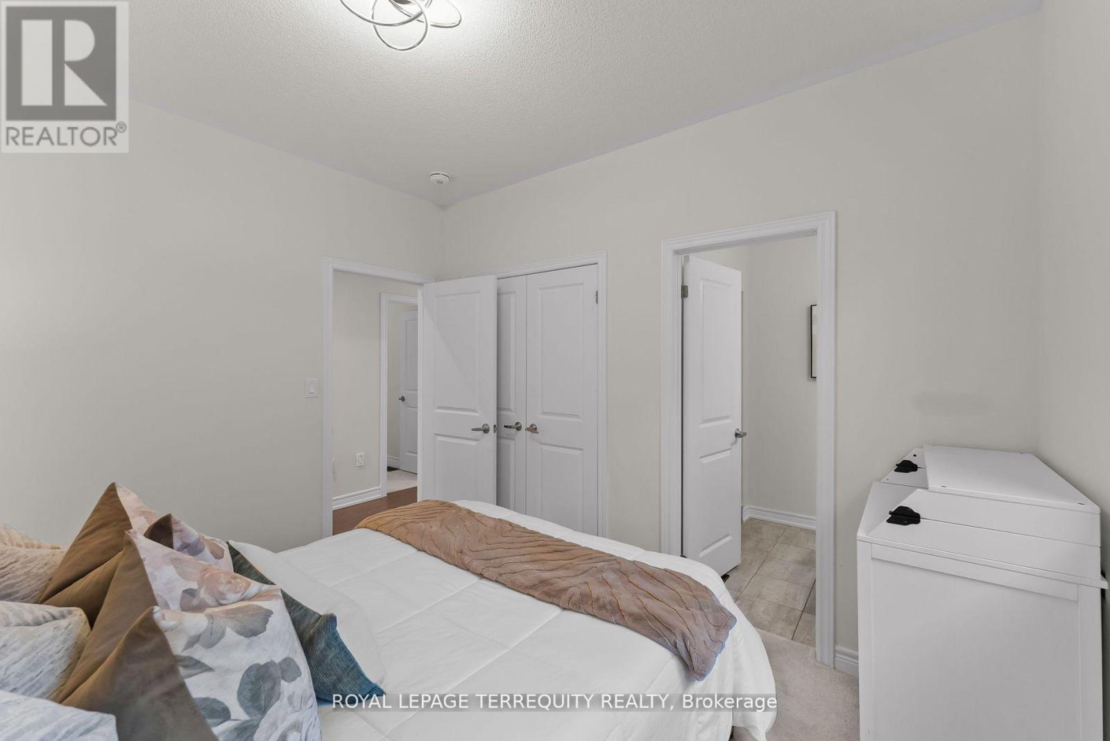 24 Auckland Drive, Whitby, Ontario  L1P 0G6 - Photo 35 - E12127922