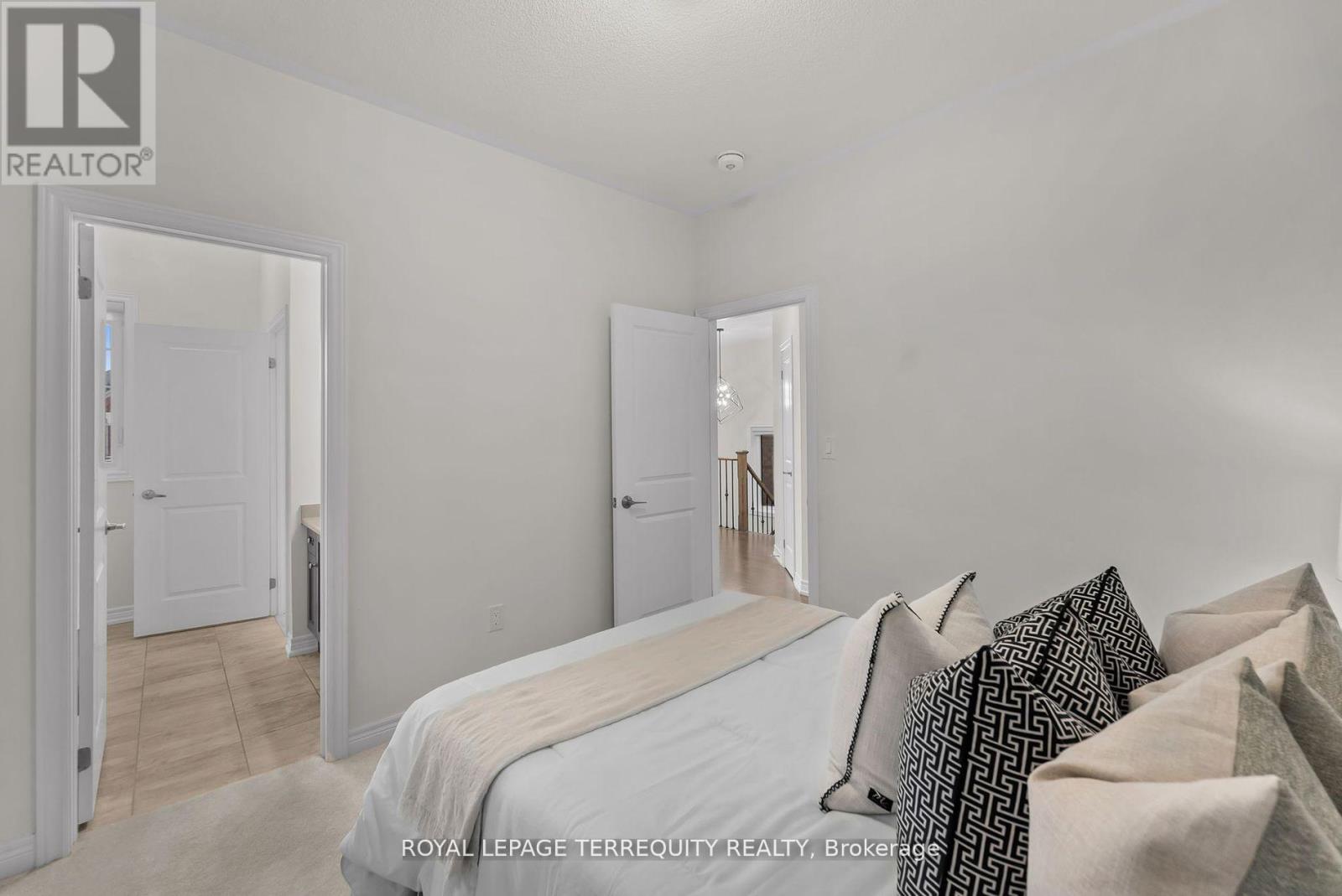 24 Auckland Drive, Whitby, Ontario  L1P 0G6 - Photo 37 - E12127922