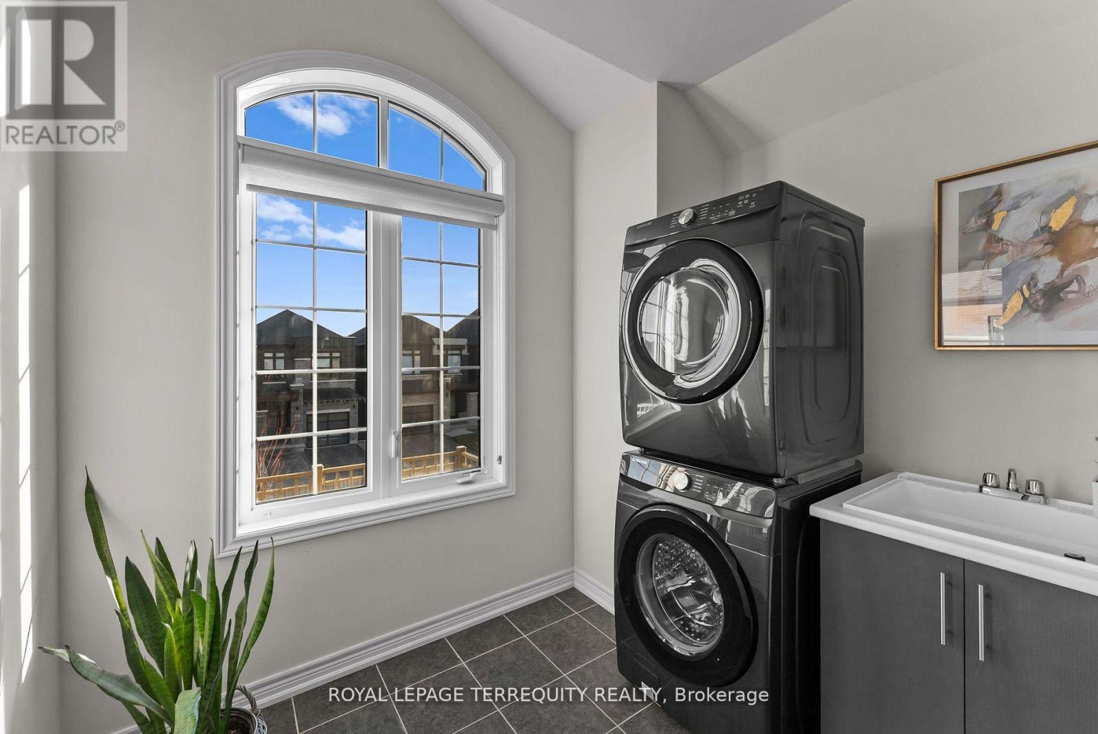 24 Auckland Drive, Whitby, Ontario  L1P 0G6 - Photo 40 - E12127922