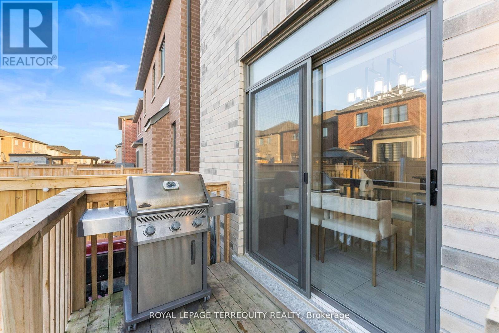 24 Auckland Drive, Whitby, Ontario  L1P 0G6 - Photo 41 - E12127922