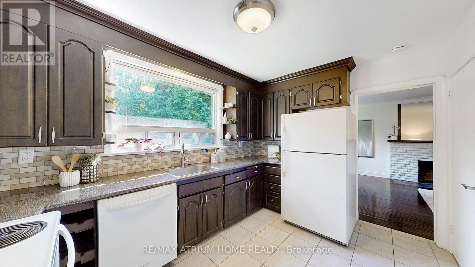 53 Pine Ridge Drive, Toronto, Ontario  M1M 2X6 - Photo 13 - E12128041