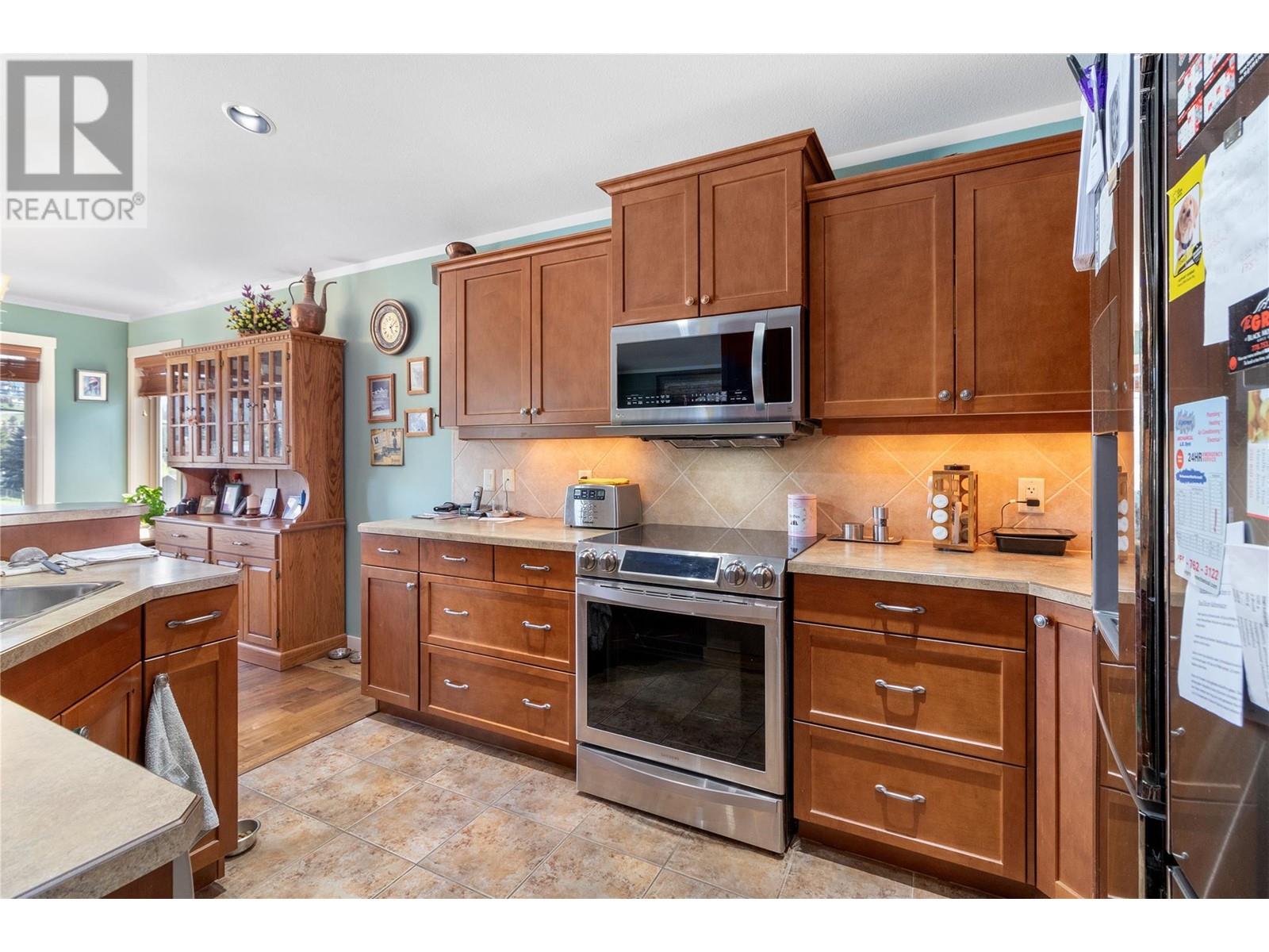 1493 Tanemura Crescent, Kelowna, British Columbia  V1P 1N8 - Photo 12 - 10346263