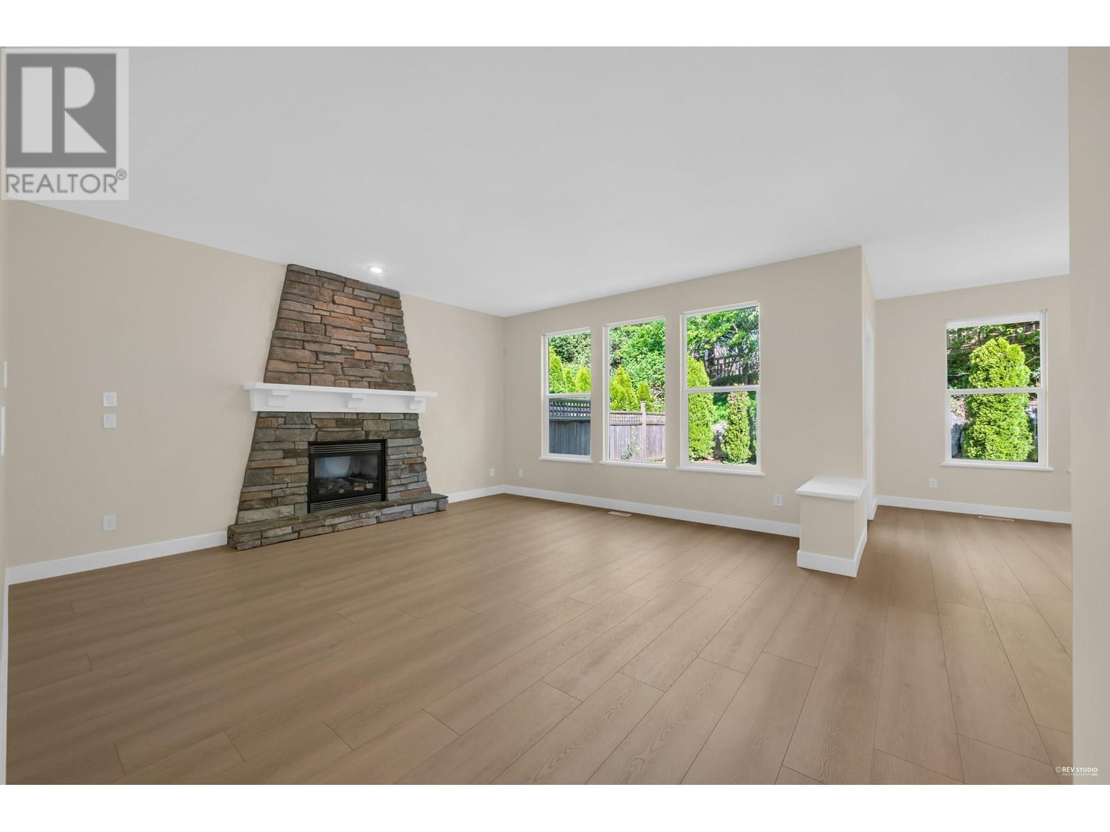 99 Maple Drive, Port Moody, British Columbia  V3E 2Y2 - Photo 5 - R2998610