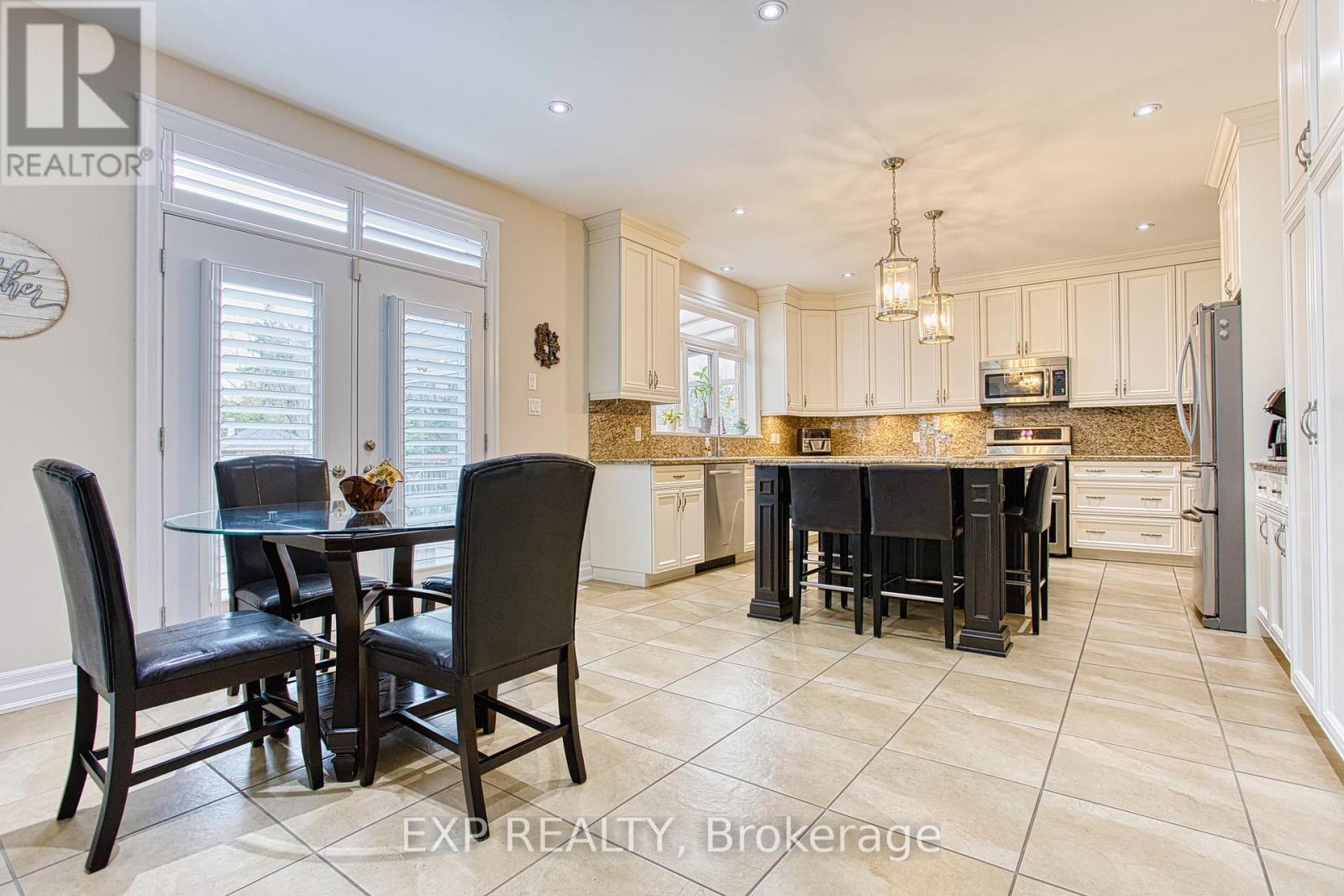 187 Mother's Street, Hamilton, Ontario  L9B 0E1 - Photo 13 - X12127895
