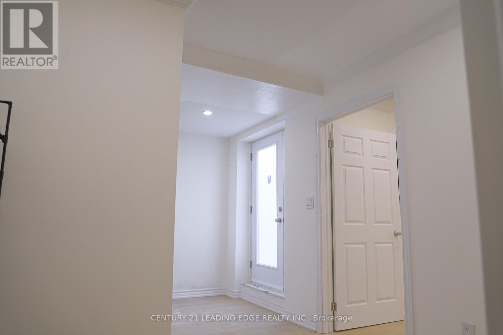 Bsmt 2 - 38 Oak Avenue, Richmond Hill, Ontario  L4C 6R7 - Photo 3 - N12127921
