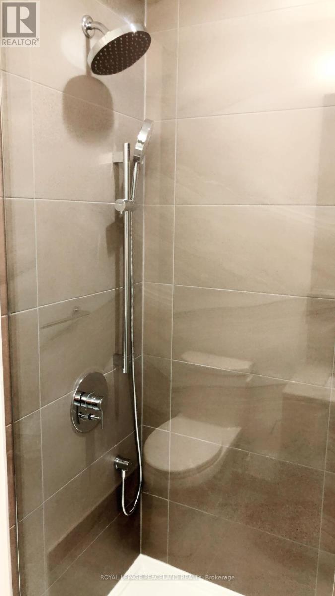 1907 - 898 Portage Parkway, Vaughan, Ontario  L4K 0J6 - Photo 12 - N12127962