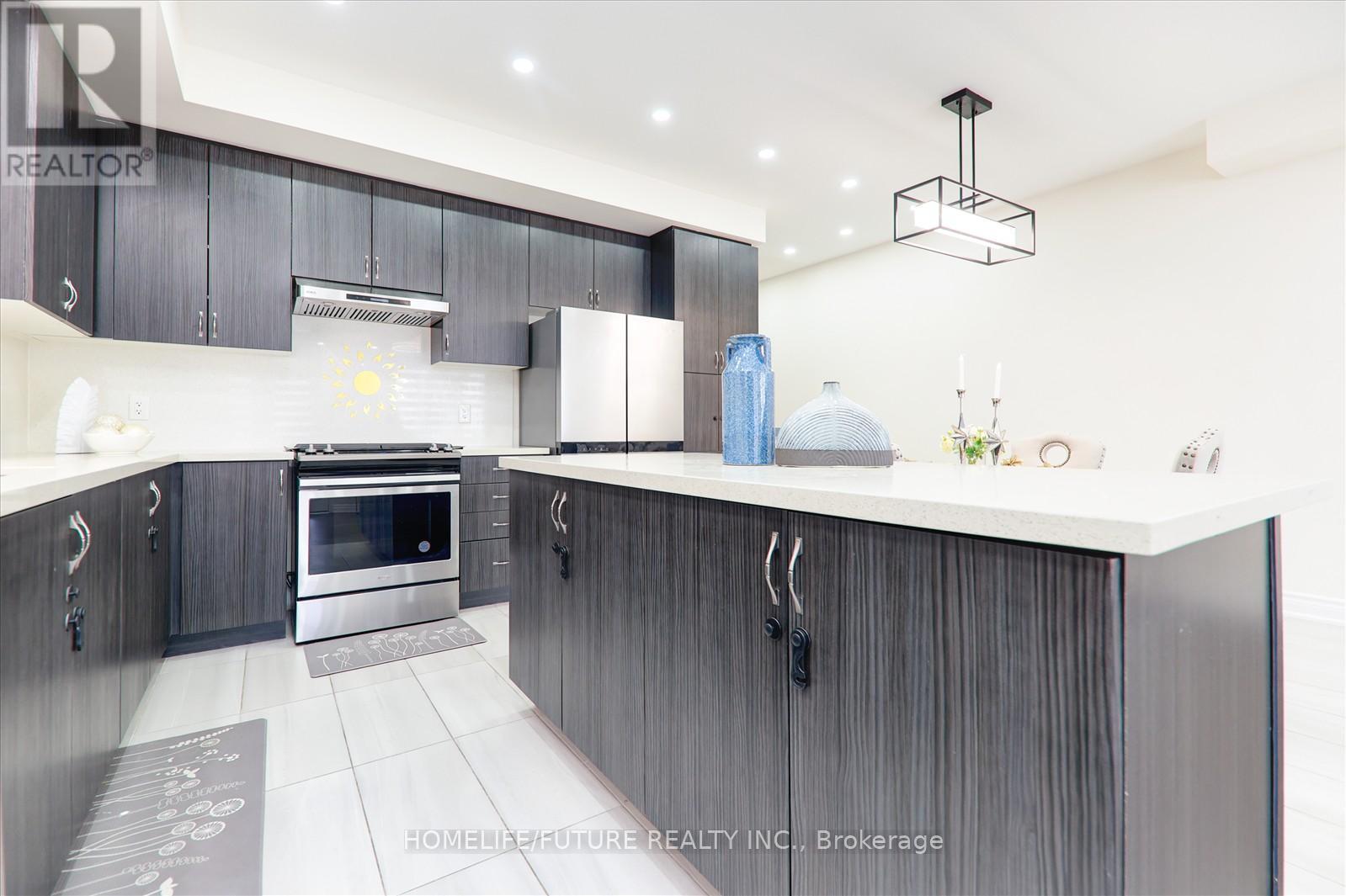 52 Ryler Way, Markham, Ontario  L3S 0E7 - Photo 12 - N12128098