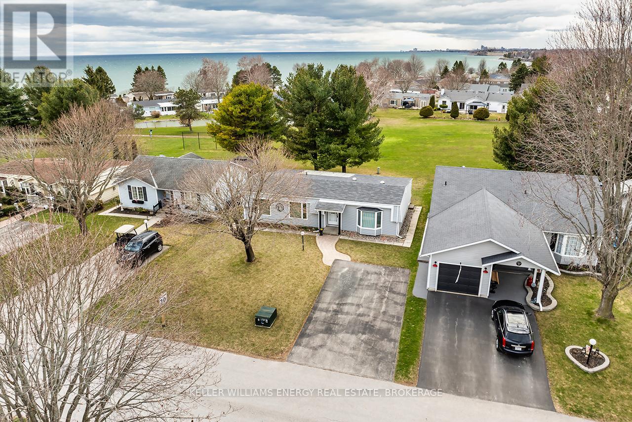 14 FAIRWAY DRIVE, Clarington, Ontario