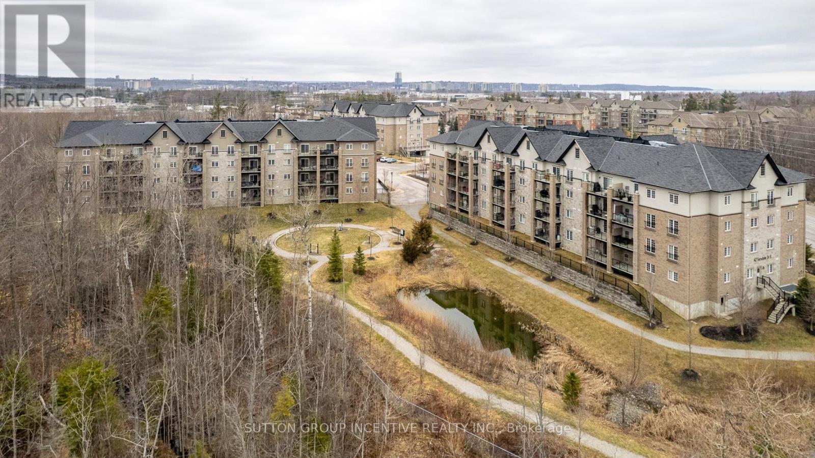 107 - 42 Ferndale Drive S, Barrie, Ontario  L4N 2M5 - Photo 1 - S12127929