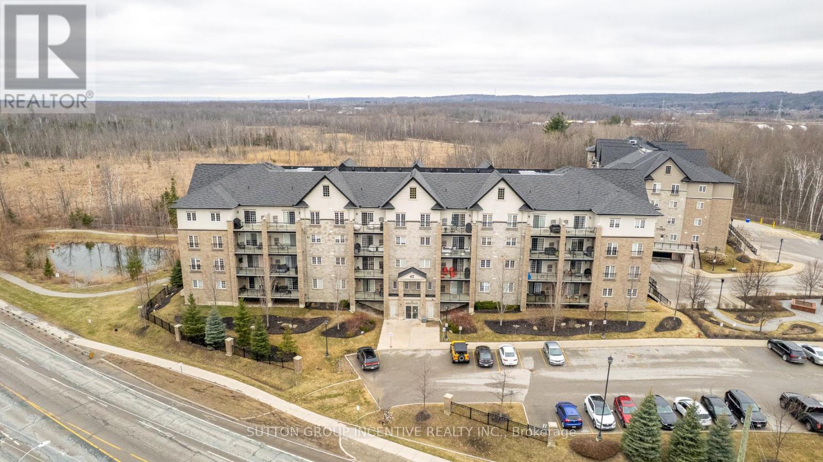 107 - 42 Ferndale Drive S, Barrie, Ontario  L4N 2M5 - Photo 2 - S12127929