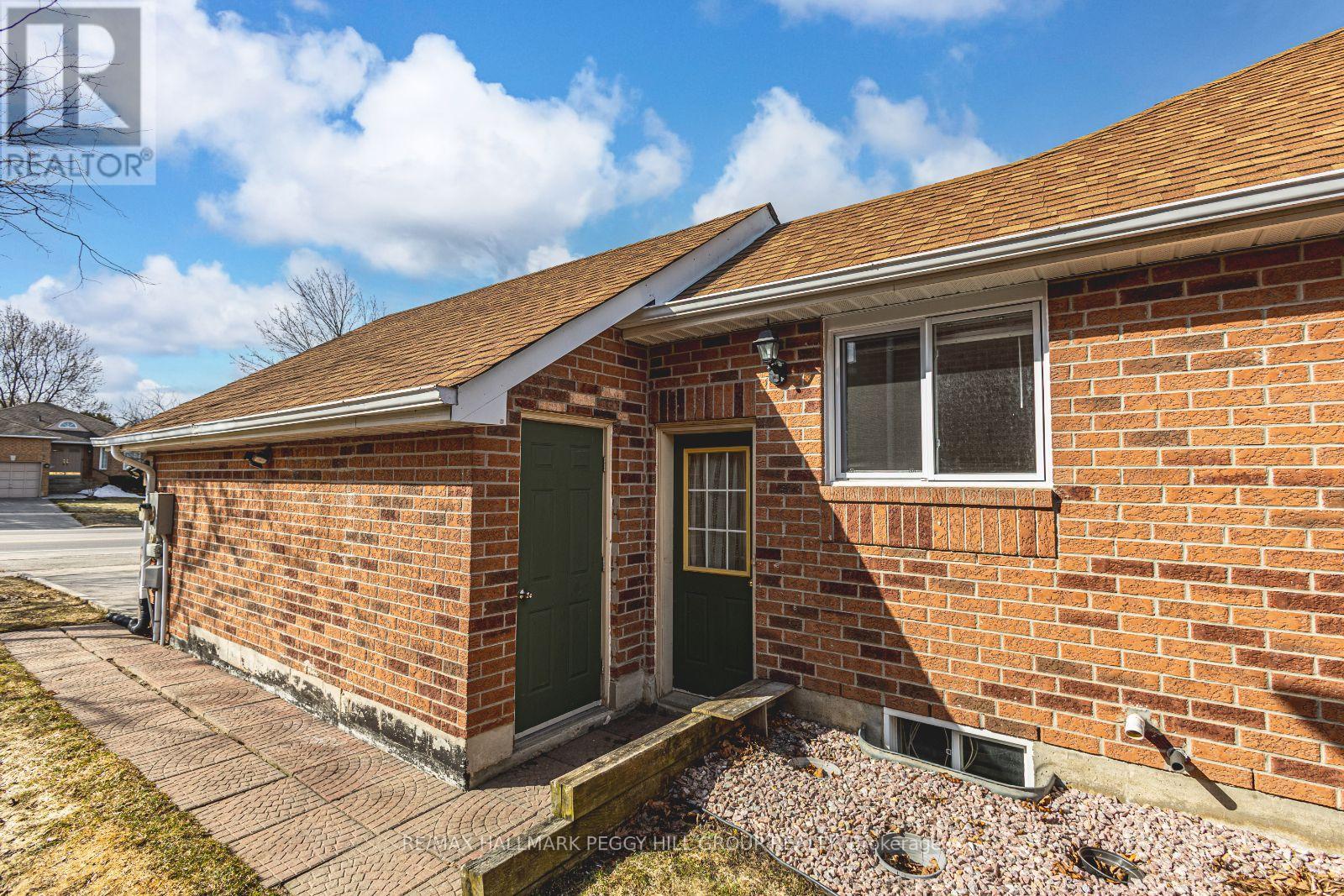 70 Hurst Drive, Barrie (Bayshore), Ontario  L4N 8K4 - Photo 19 - S12127930