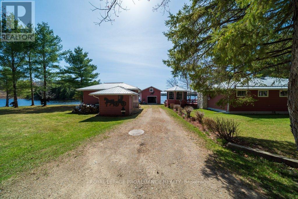 1063 Perry Road, Frontenac, Ontario  K0H 1K0 - Photo 3 - X12128130