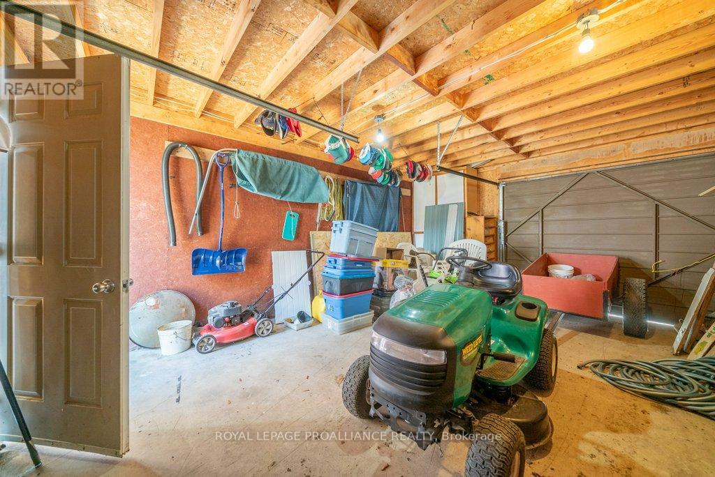 1063 Perry Road, Frontenac, Ontario  K0H 1K0 - Photo 33 - X12128130