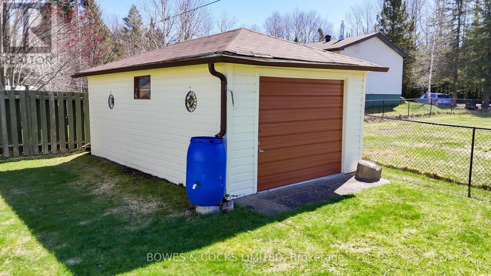 23 Hemlock Street, Highlands East, Ontario  K0L 1M0 - Photo 11 - X12128145