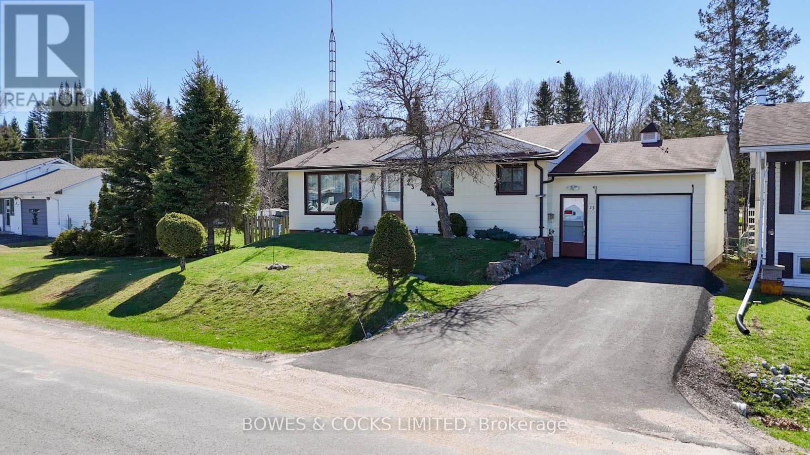 23 Hemlock Street, Highlands East, Ontario  K0L 1M0 - Photo 5 - X12128145