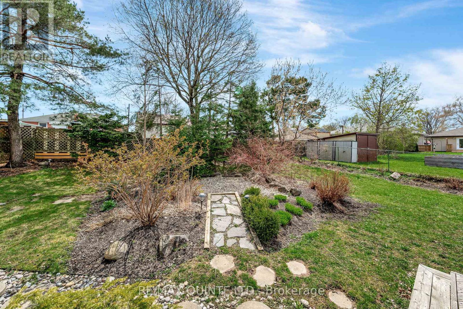 14 Thompson Court, Belleville, Ontario  K8P 5C3 - Photo 48 - X12128173