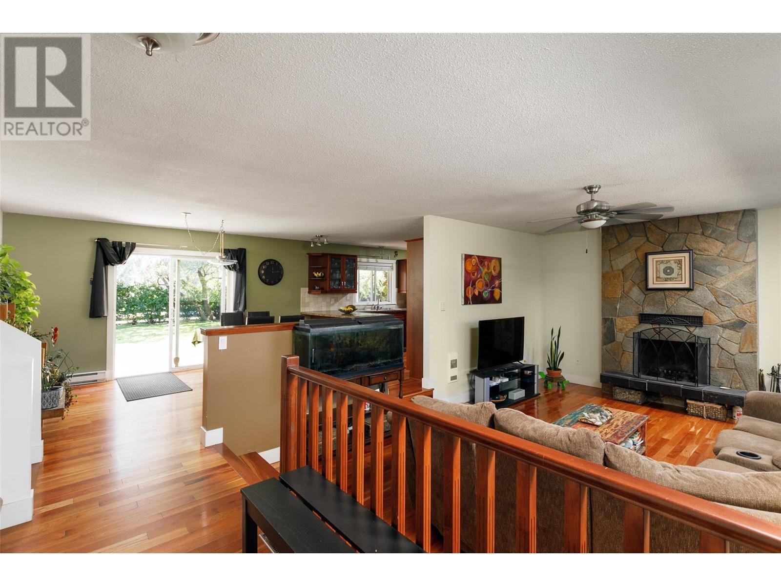 2351 Gallagher Road, Kelowna, British Columbia  V1P 1G9 - Photo 4 - 10345141