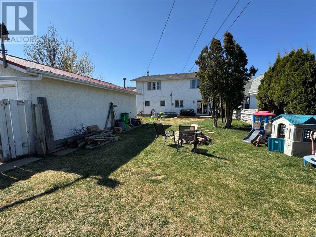 722 9 Avenue, Wainwright, Alberta  T9W 1T4 - Photo 30 - A2218096