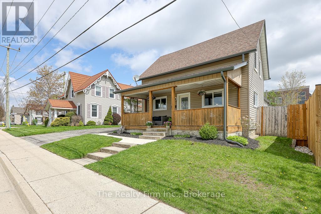 136 Bidwell Street, Tillsonburg, Ontario  N4G 3V5 - Photo 41 - X12128127
