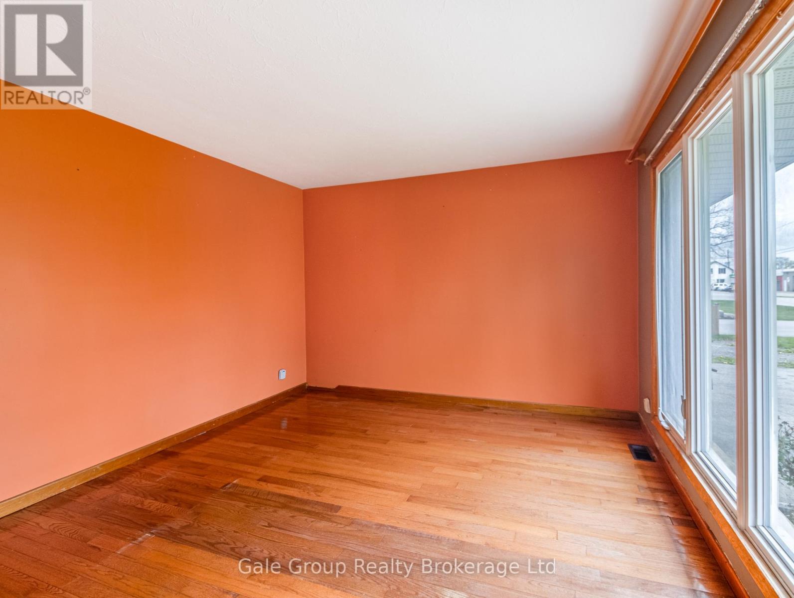 8 South Street, Norwich, Ontario  N0J 1P0 - Photo 9 - X12128152