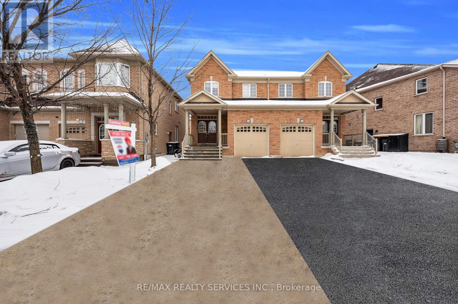 54 Delambray Street, Brampton (Sandringham-Wellington), Ontario  L6R 3R2 - Photo 1 - W12127974