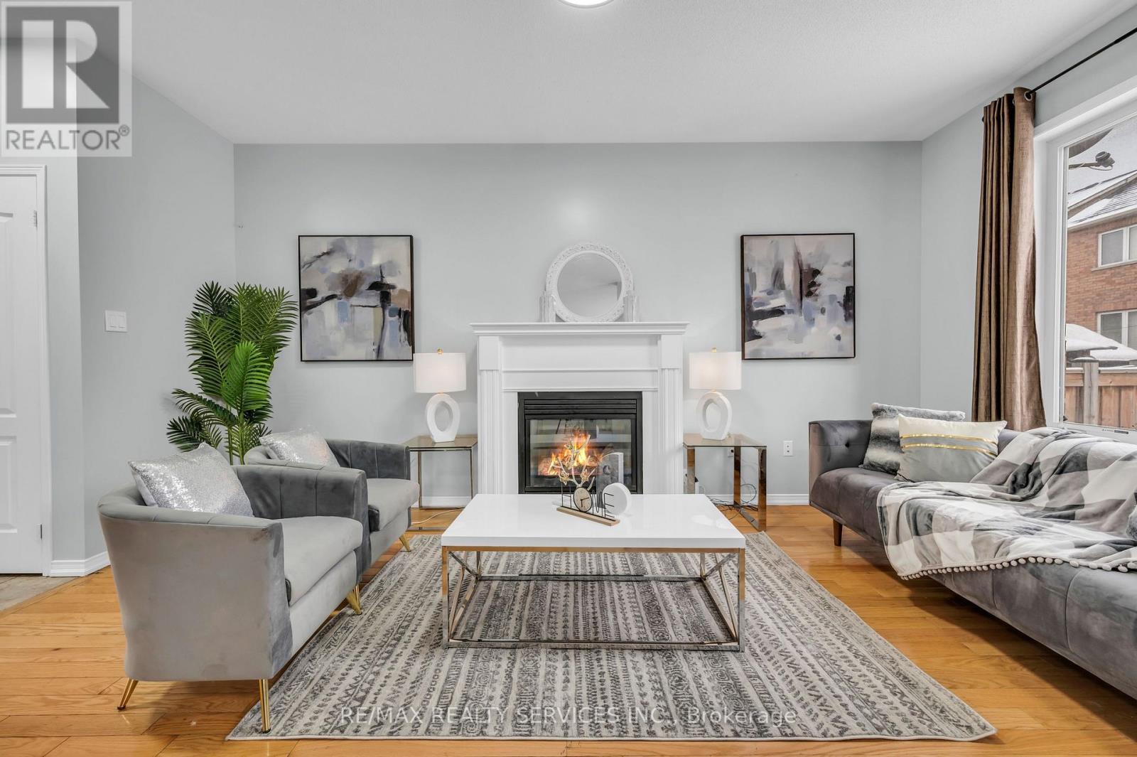 54 Delambray Street, Brampton (Sandringham-Wellington), Ontario  L6R 3R2 - Photo 10 - W12127974