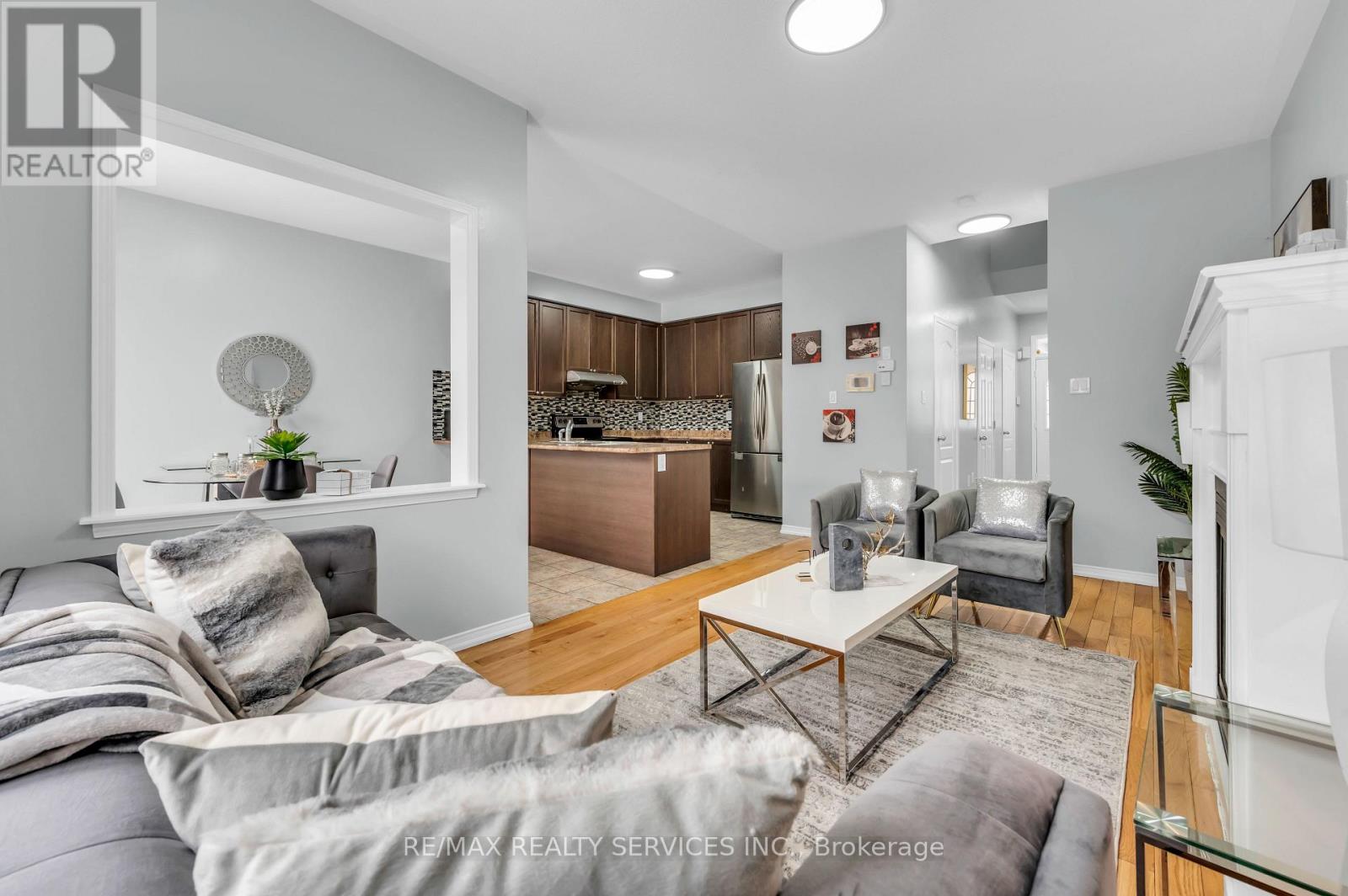 54 Delambray Street, Brampton (Sandringham-Wellington), Ontario  L6R 3R2 - Photo 12 - W12127974