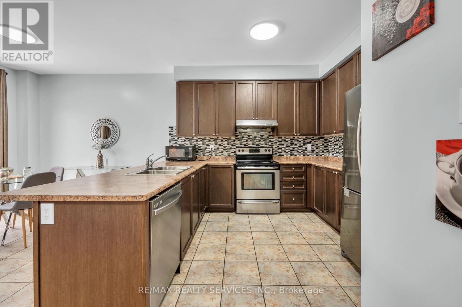54 Delambray Street, Brampton (Sandringham-Wellington), Ontario  L6R 3R2 - Photo 15 - W12127974