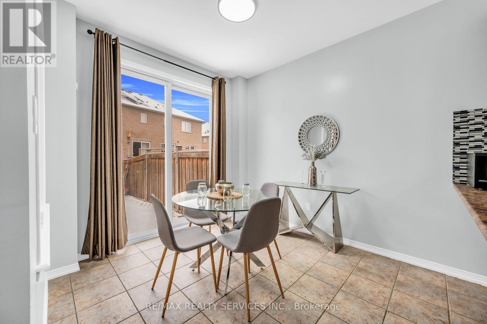 54 Delambray Street, Brampton (Sandringham-Wellington), Ontario  L6R 3R2 - Photo 17 - W12127974