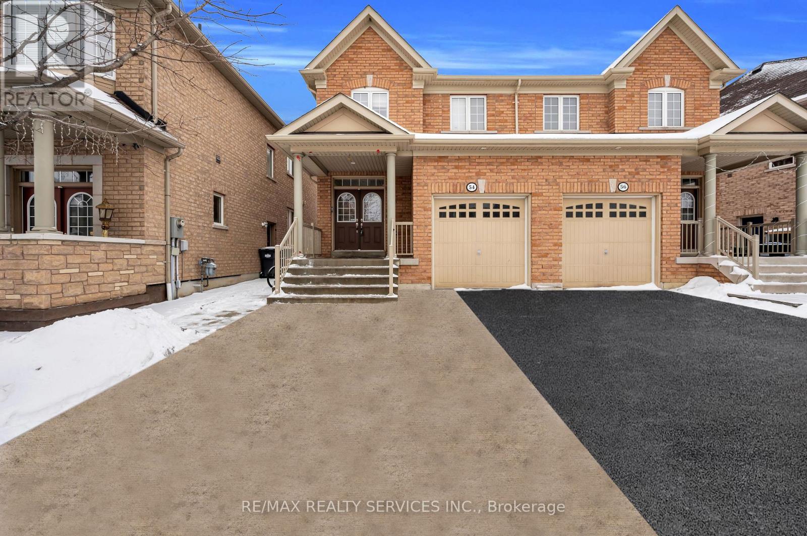 54 Delambray Street, Brampton (Sandringham-Wellington), Ontario  L6R 3R2 - Photo 2 - W12127974