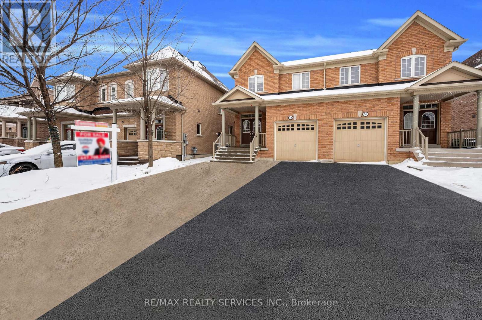 54 Delambray Street, Brampton (Sandringham-Wellington), Ontario  L6R 3R2 - Photo 3 - W12127974