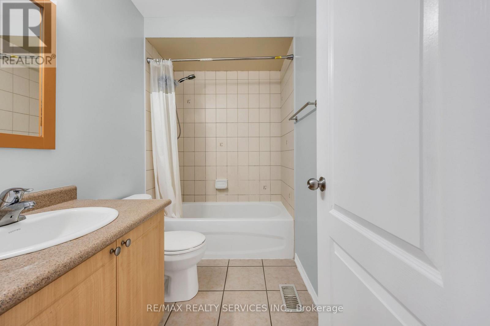 54 Delambray Street, Brampton (Sandringham-Wellington), Ontario  L6R 3R2 - Photo 32 - W12127974