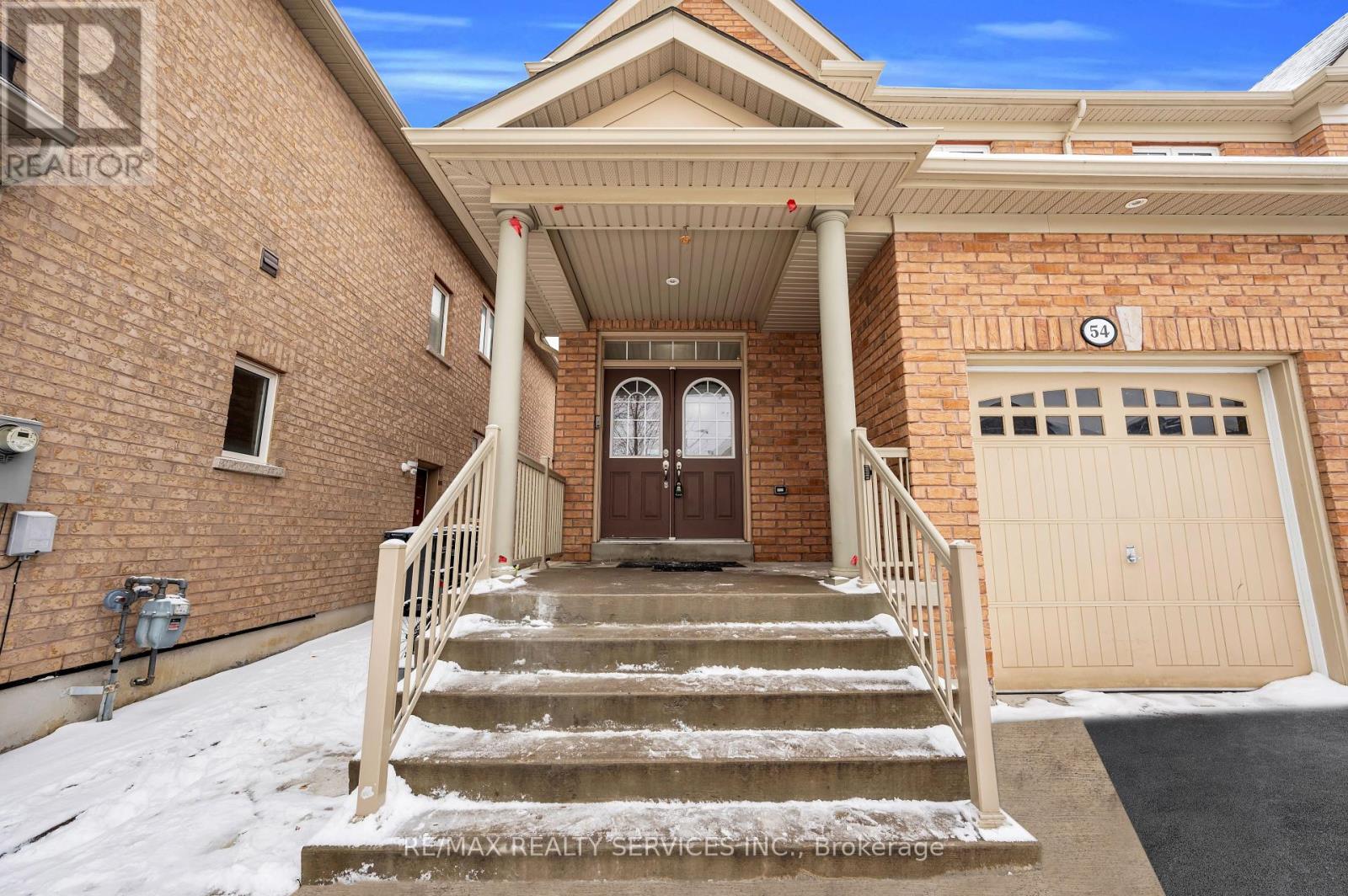 54 Delambray Street, Brampton (Sandringham-Wellington), Ontario  L6R 3R2 - Photo 7 - W12127974