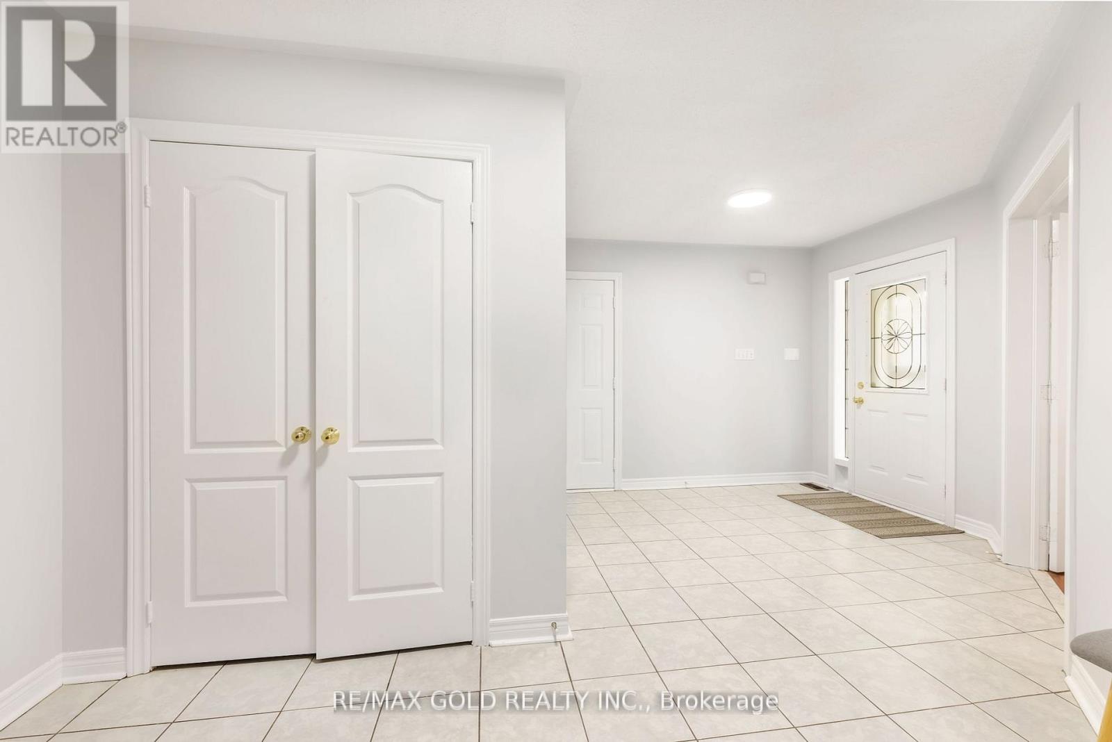 17 Dovesong Drive, Brampton, Ontario  L6R 1V9 - Photo 8 - W12127992