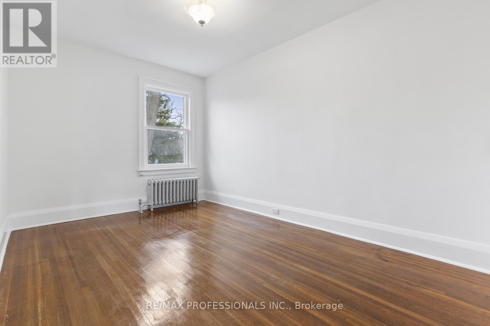 377 Armadale Avenue, Toronto, Ontario  M6S 3X7 - Photo 18 - W12128023