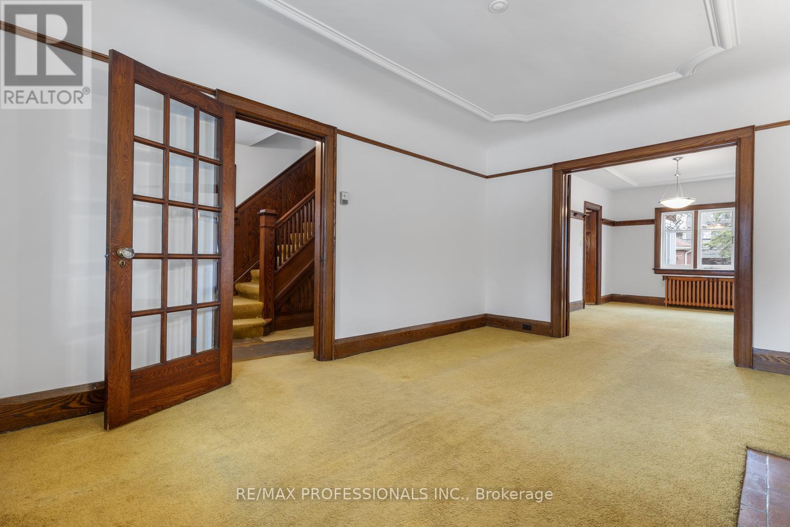 377 Armadale Avenue, Toronto, Ontario  M6S 3X7 - Photo 9 - W12128023