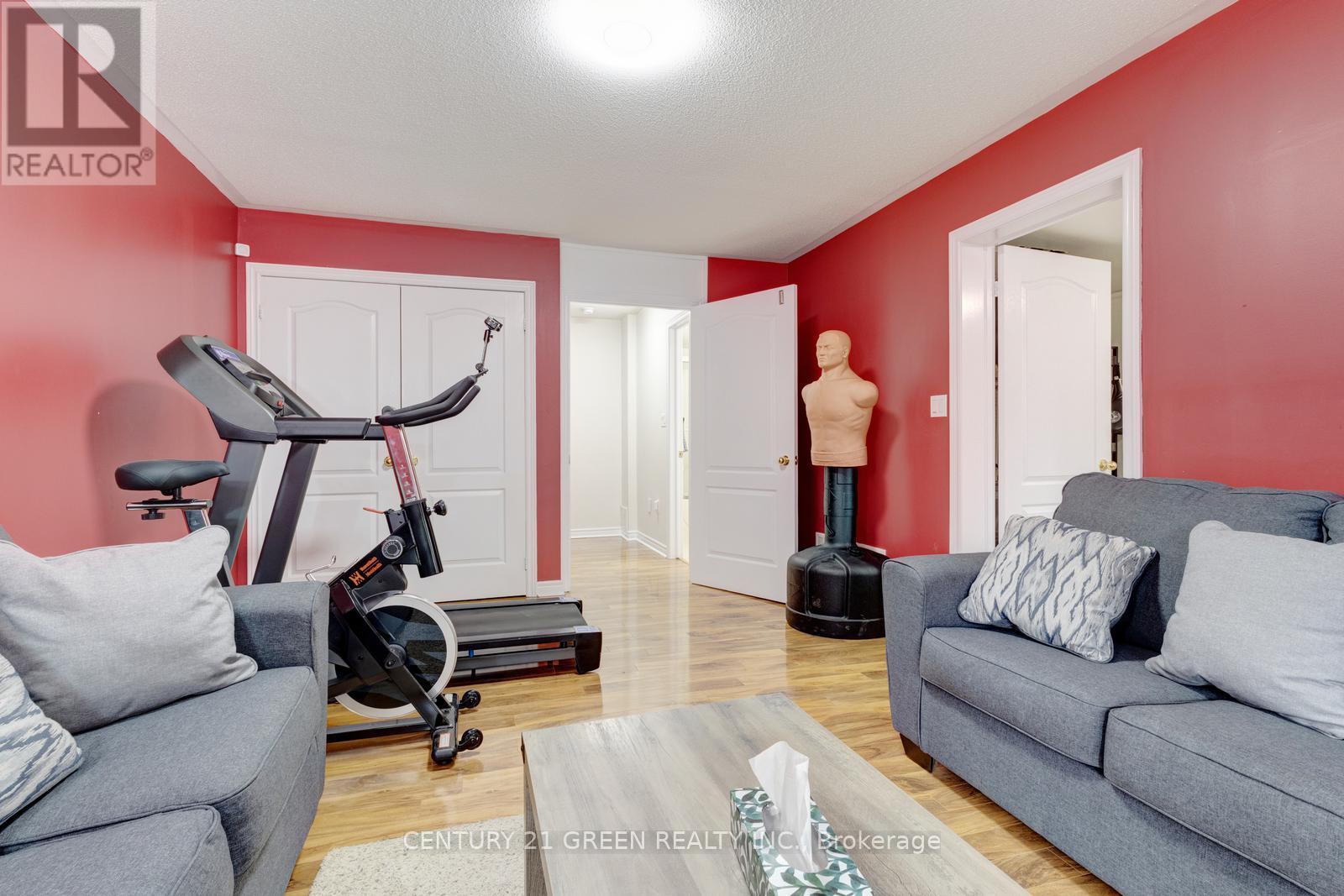 108 Lorenzo Circle, Brampton (Sandringham-Wellington), Ontario  L6R 3N4 - Photo 32 - W12128063
