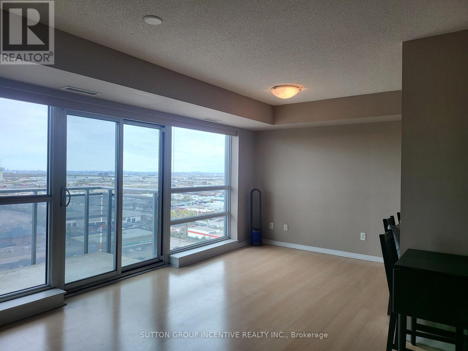 Property at 1811 - 215 QUEEN STREET E image 2