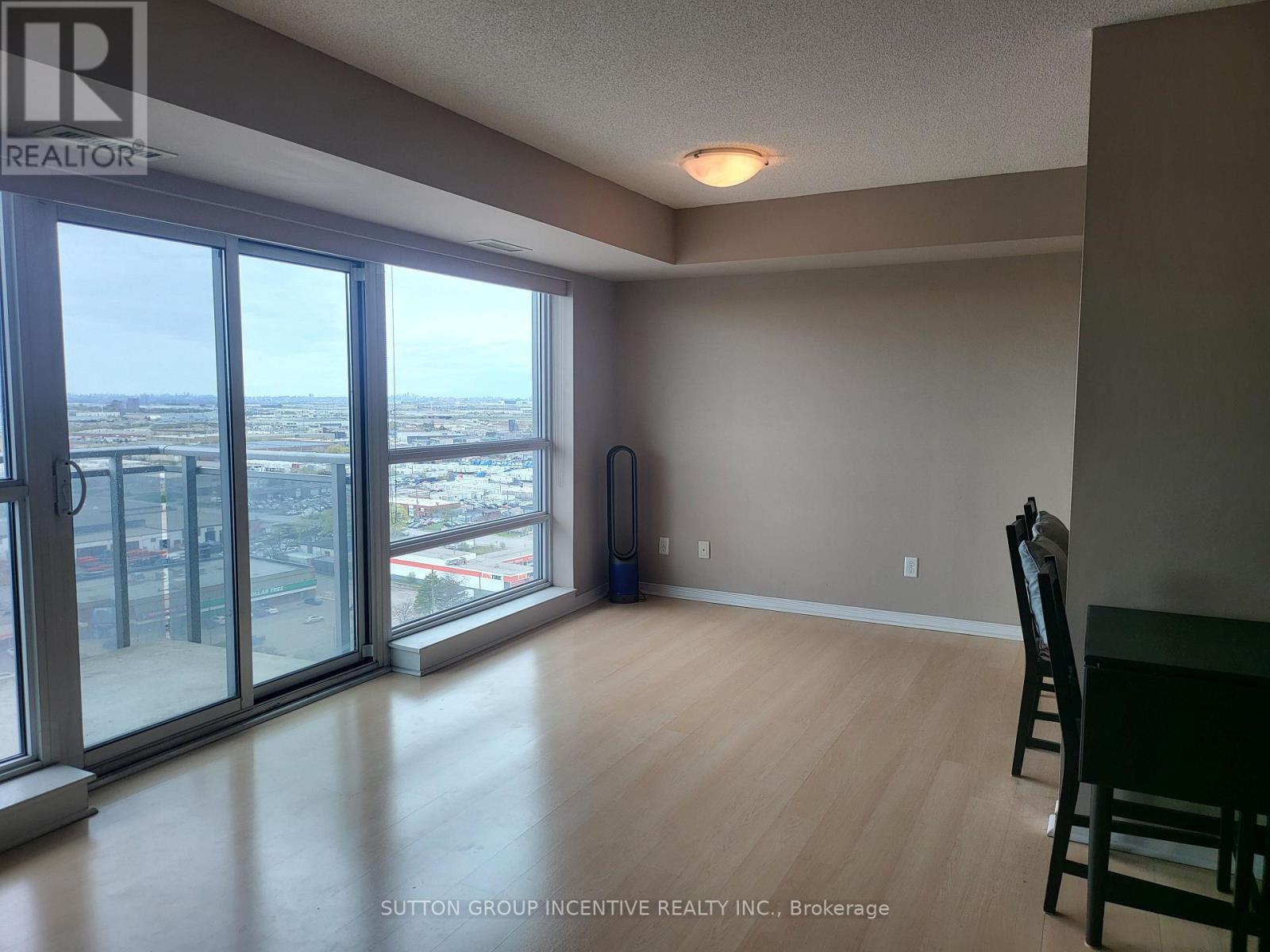 Property at 1811 - 215 QUEEN STREET E image 3