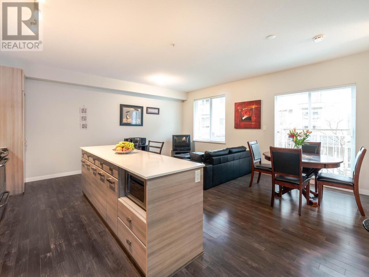 12 6965 Hastings Street, Burnaby, British Columbia  V5B 1S9 - Photo 2 - R2998841