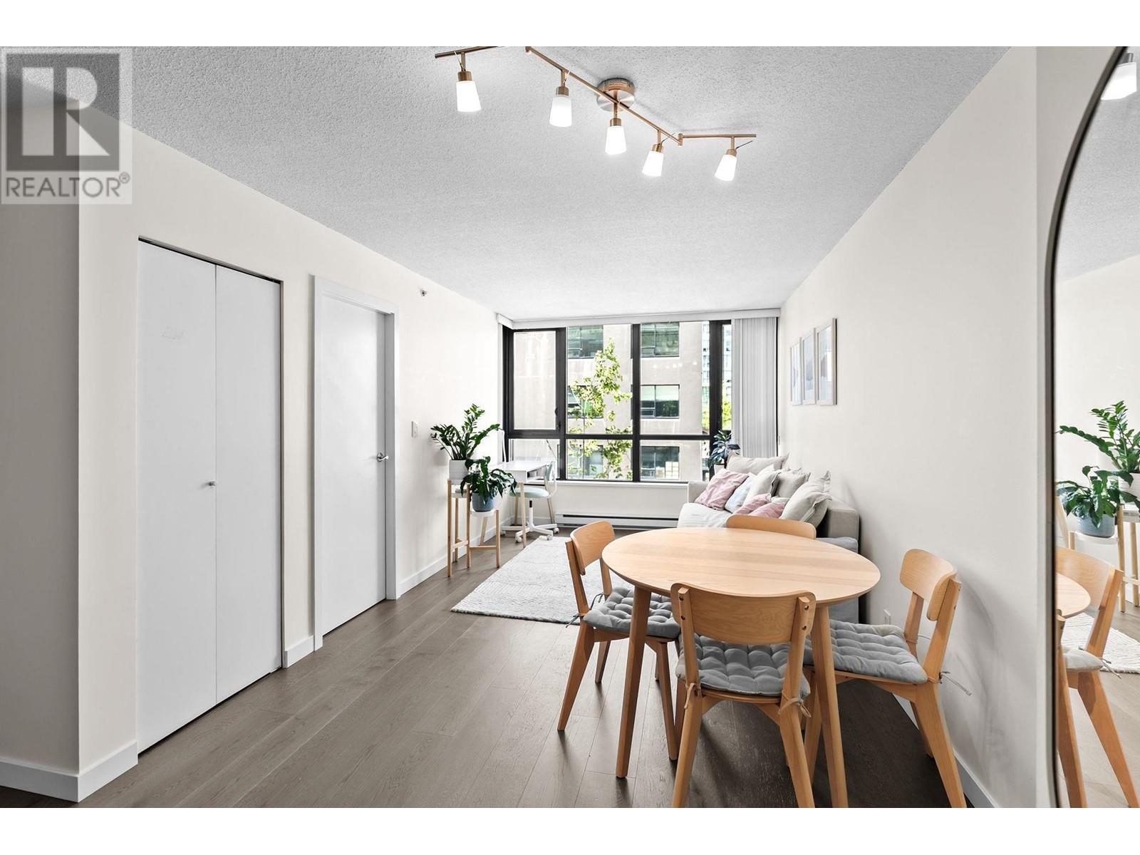401 977 Mainland Street, Vancouver, British Columbia  V6B 1T2 - Photo 3 - R2998852
