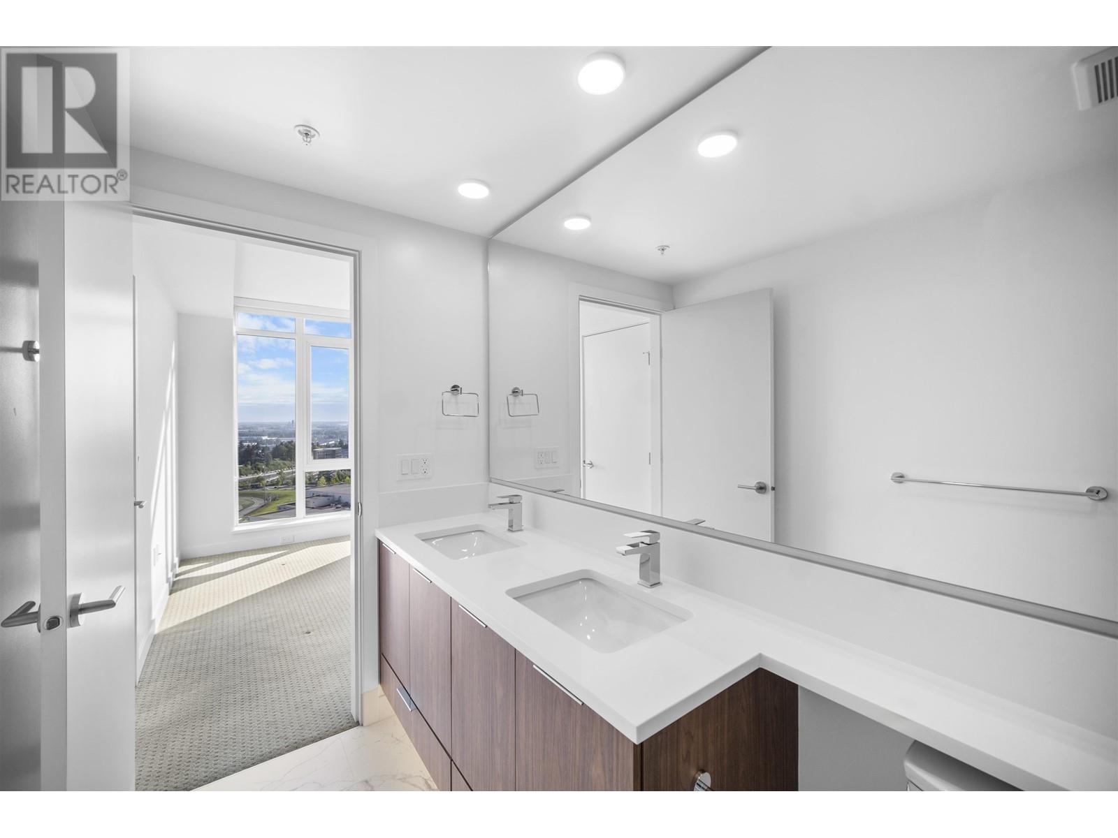 1607 7683 Park Crescent, Burnaby, British Columbia  V3N 0J3 - Photo 4 - R2998906