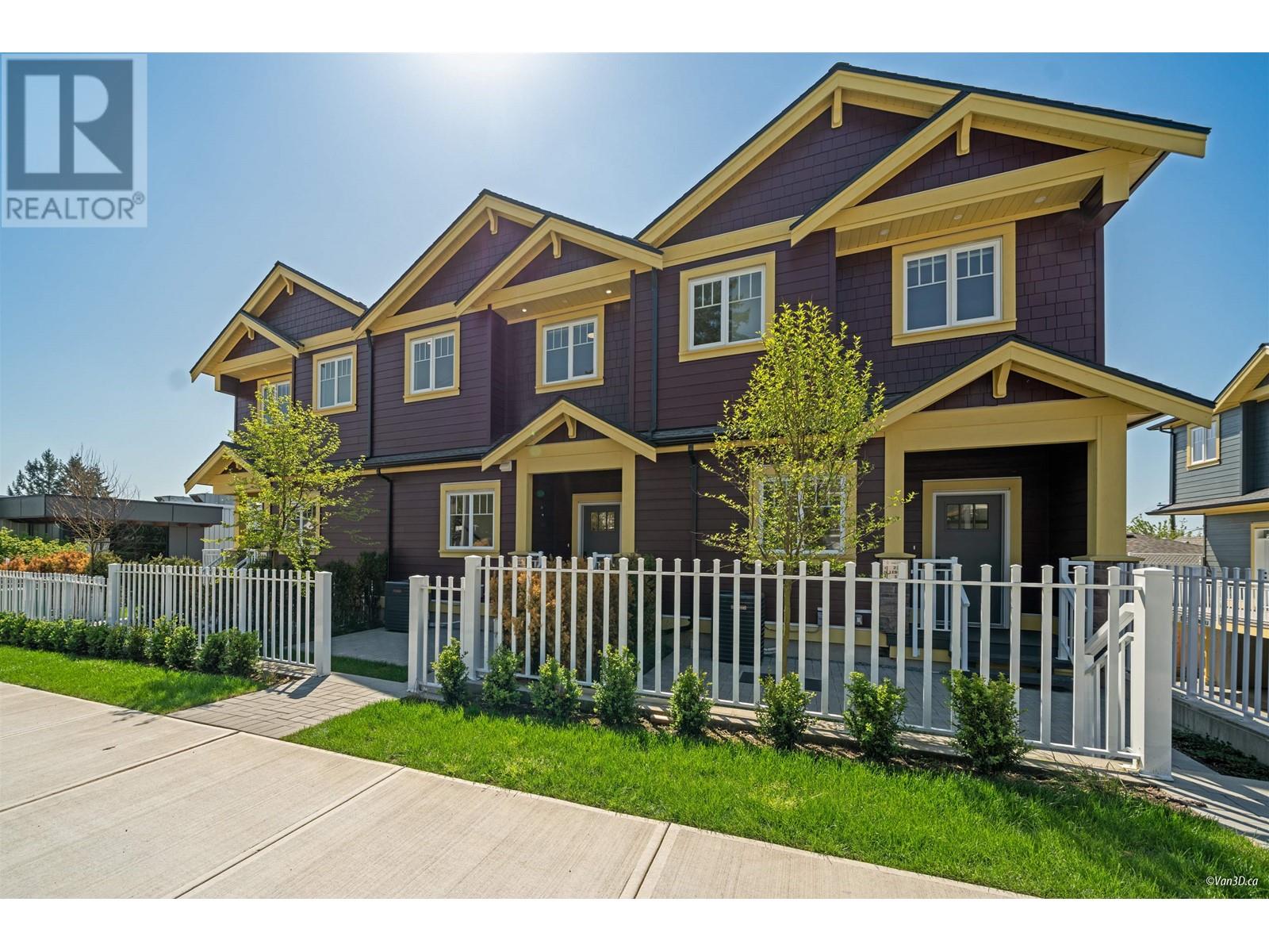 105 235 Lebleu Street, Coquitlam, British Columbia  V3K 4L7 - Photo 2 - R2998918