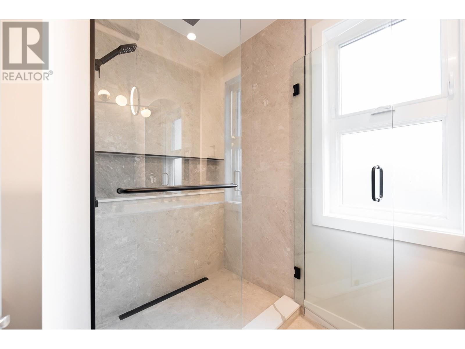 8055 18th Avenue, Burnaby, British Columbia  V3N 1J9 - Photo 28 - R2998951