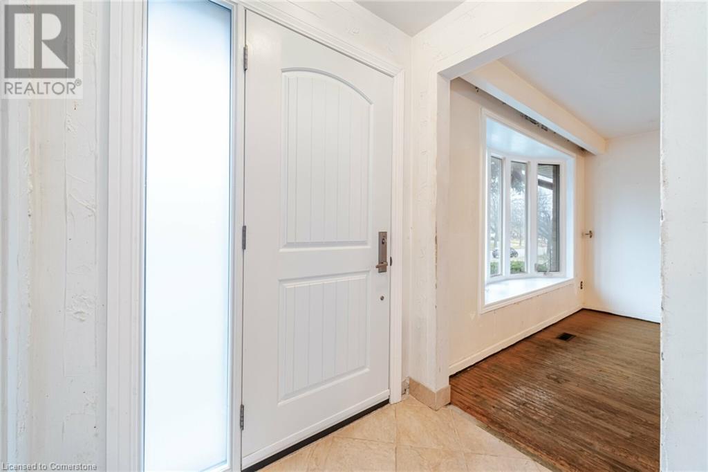 Property at 23 GARDENTREE Street image 4